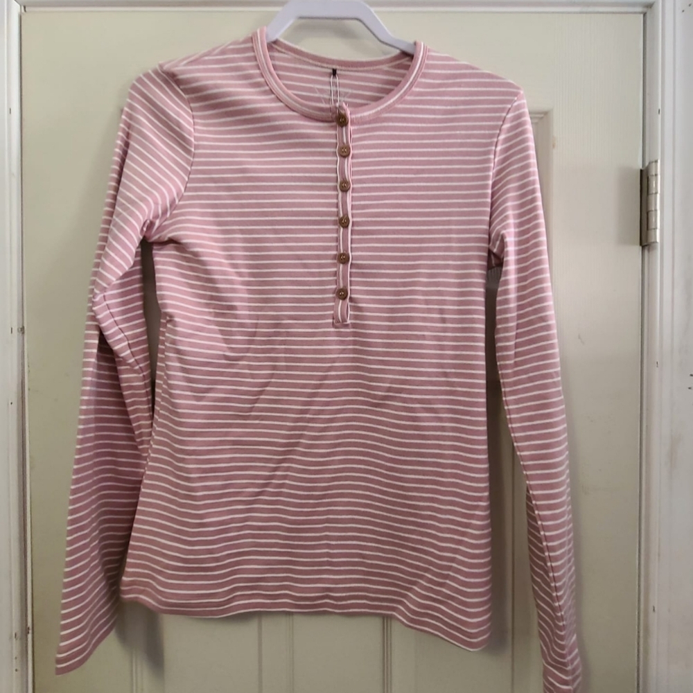 24/7 (brand) mauve striped t-shirt, new with tags, size L, very comfortable